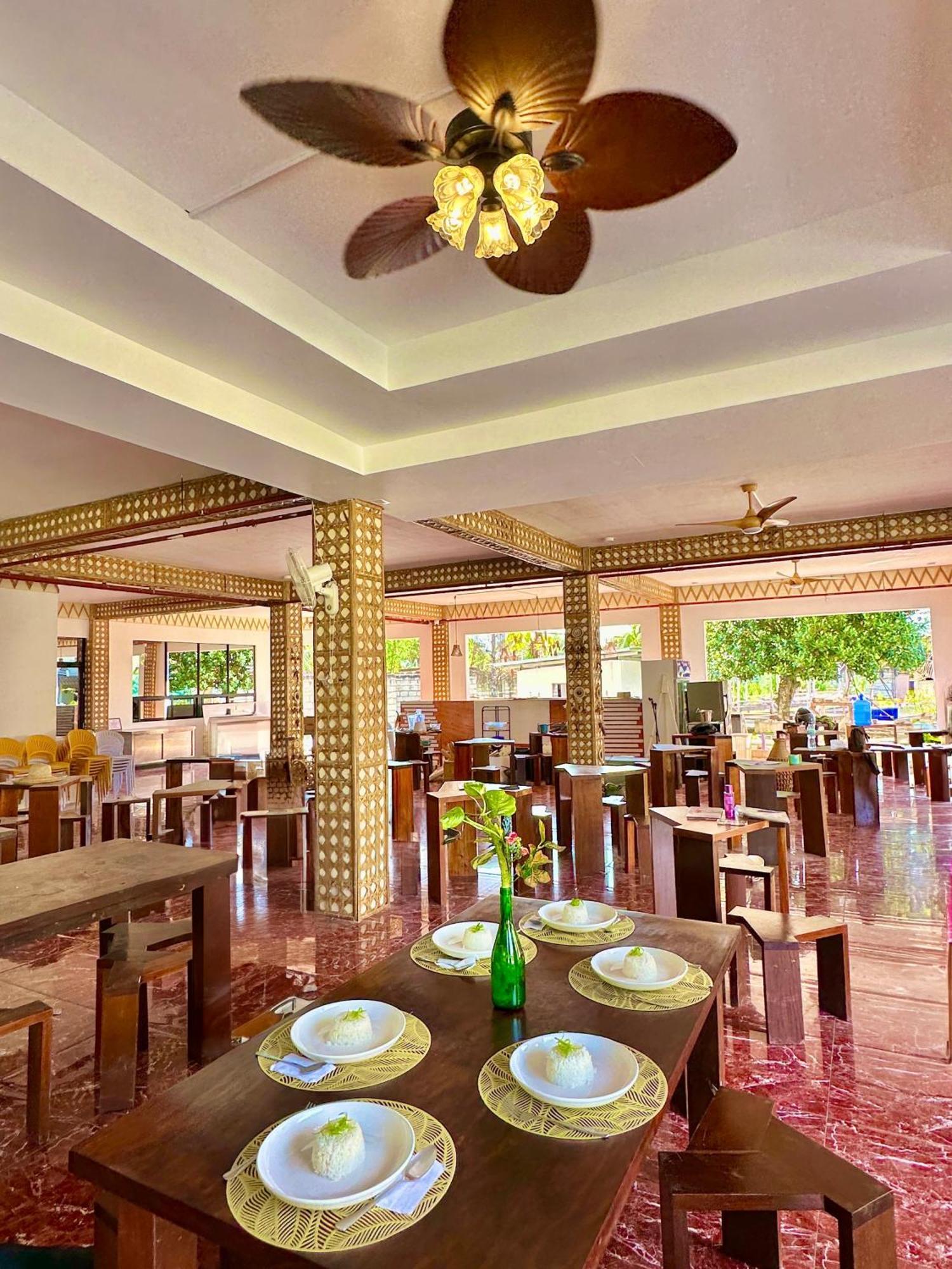 On Board Lifestyle Panglao Resort Екстериор снимка