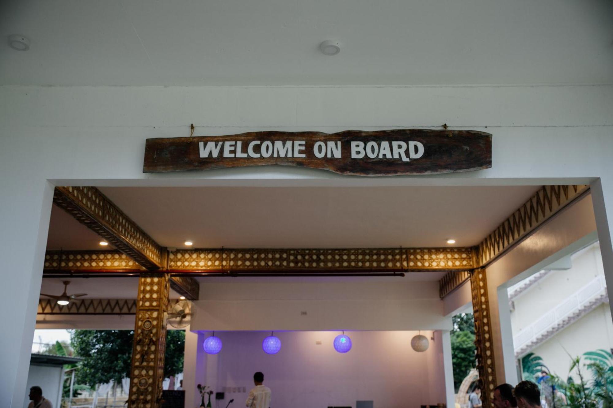 On Board Lifestyle Panglao Resort Екстериор снимка